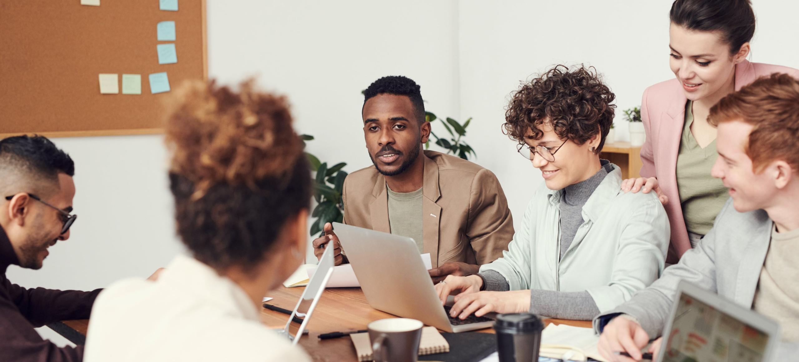 Office teams_main stage_2560X1160