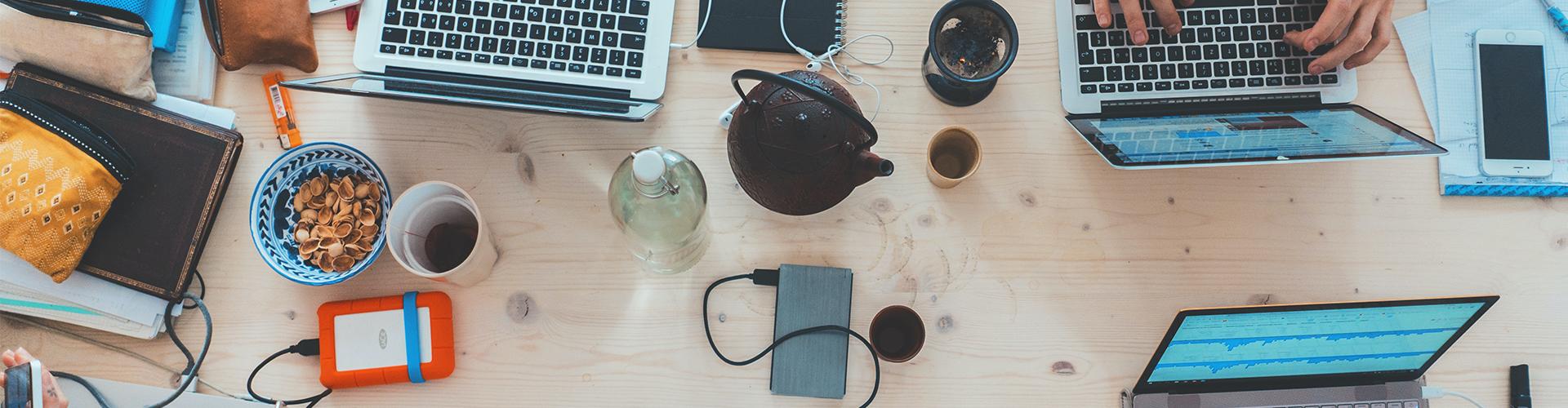 Working Desk (1920x500)